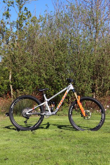 Tweedehands Pivot Firebird Shimano XTR 2024 Mountainbike — afbeelding 1 van 14