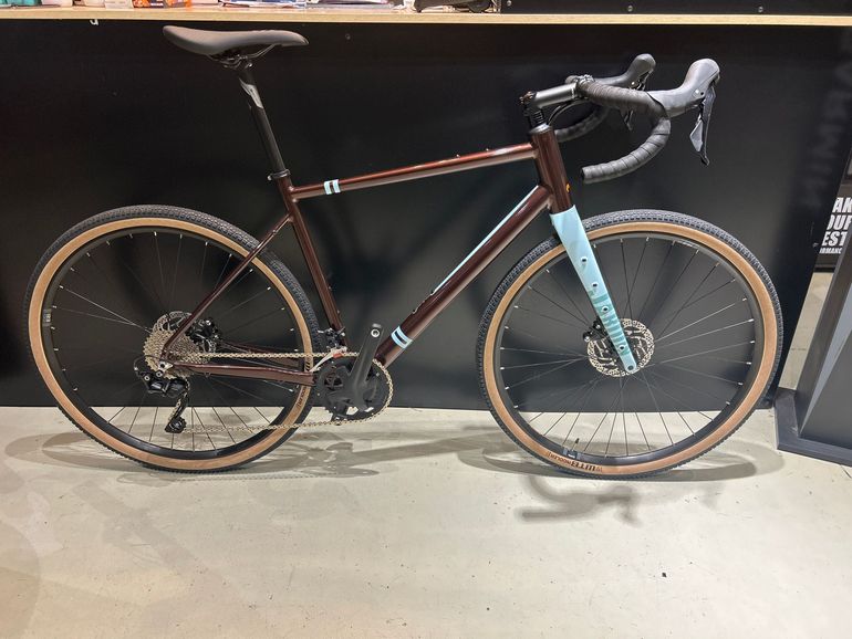 Used Wilier Jaroon SHIMANO GRX RX400 2X10S 2025 2025 Road & Gravel, Black — image 1 of 8