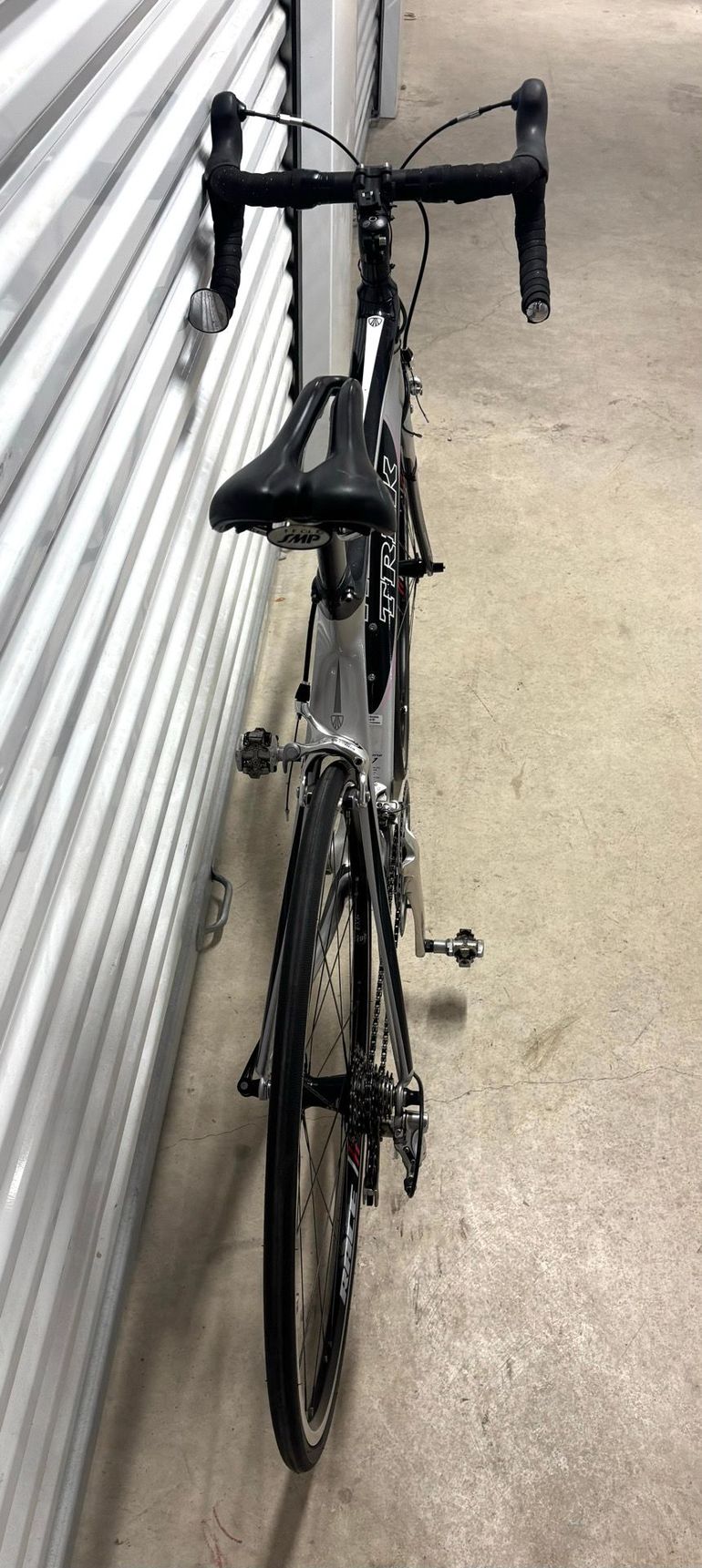 Used Trek Madone 5.1 WSD 2008 2008 Road & Gravel, Light Gray — image 5 of 16