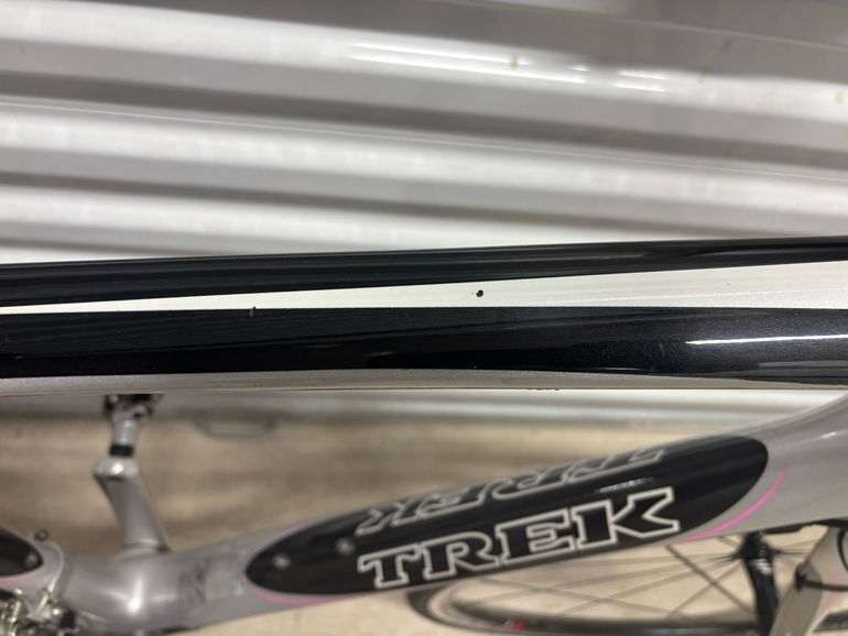 Used Trek Madone 5.1 WSD 2008 2008 Road & Gravel, Light Gray — image 11 of 16