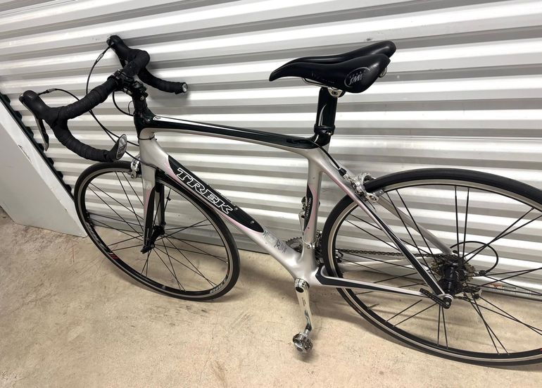 Used Trek Madone 5.1 WSD 2008 2008 Road & Gravel, Light Gray — image 9 of 16