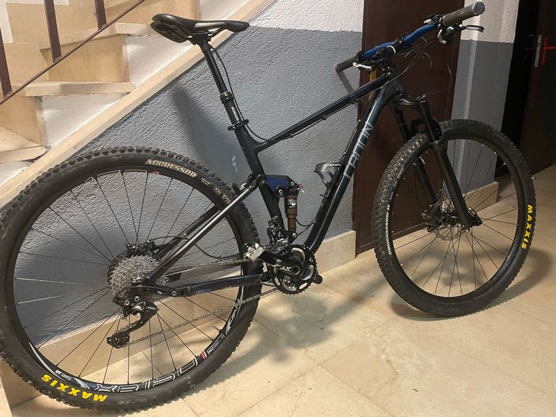 Radon Skeen Trail 9.0 2017 2017 Mountainbike usato, Nero — immagine 2 di 9