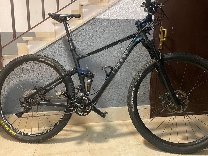 Radon Skeen Trail 9.0 2017 2017 Mountainbike usato, Nero — immagine 1 di 9
