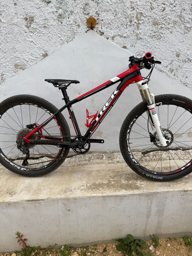Used Trek 8000 2012 2012 Mountainbike, Schwarz, 26 — image 1 of 6