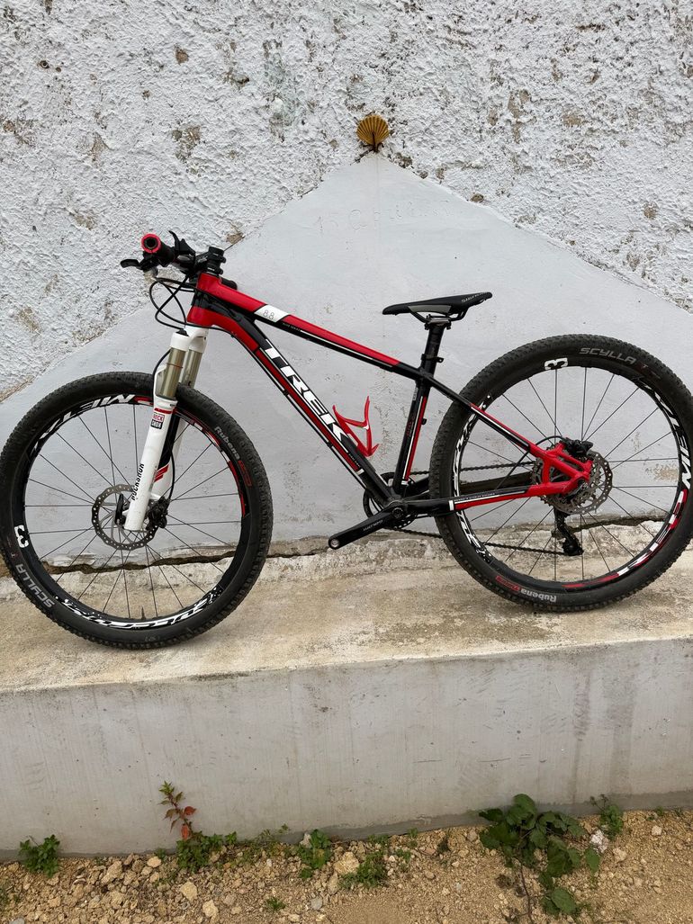 Used Trek 8000 2012 2012 Mountainbike, Schwarz, 26 — image 2 of 6