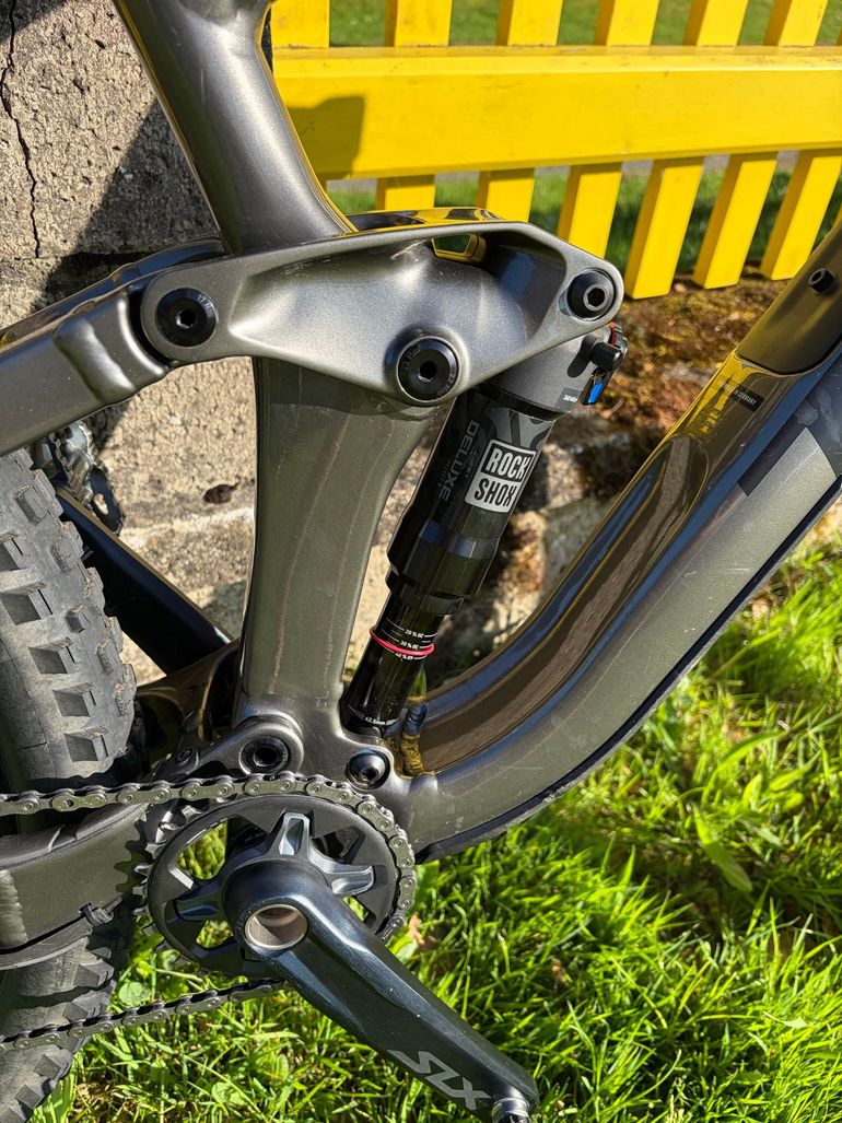 Used Trek Slash 7 Gen 5 2023 2023 Mountainbike, Hellgrau, 29 — image 11 of 13