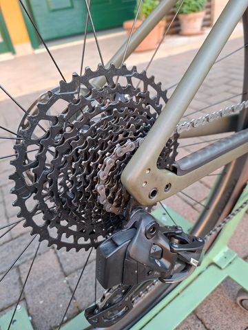 Tweedehands Specialized Diverge SRAM Apex 2025 Road & Gravel — afbeelding 3 van 5