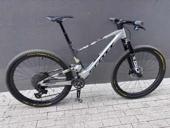 Used Scott Spark RC World Cup 2025 2025 Mountainbike, Light Gray, 29 — image 2 of 11