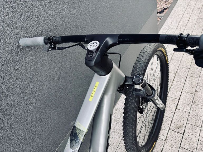 Used Scott Spark RC World Cup 2025 2025 Mountainbike, Light Gray, 29 — image 10 of 11
