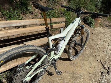 Used Orbea rise Custom Shimano Deore XT 2022 Mountainbike, Green — image 3 of 5