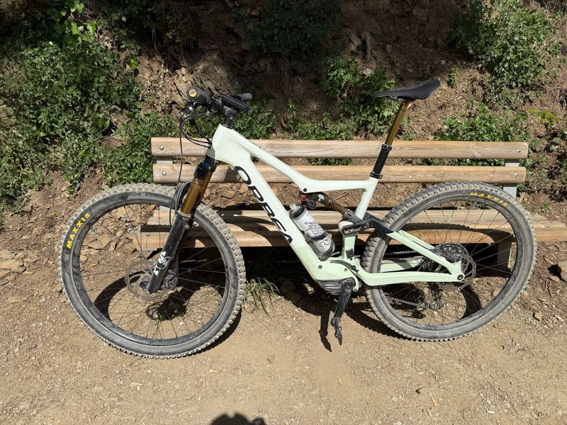 Used Orbea rise Custom Shimano Deore XT 2022 Mountainbike, Green — image 4 of 5