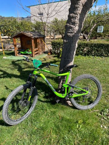 Used Giant Trance 2 2019 2019 Mountainbike, Green, 27.5 — image 3 of 5
