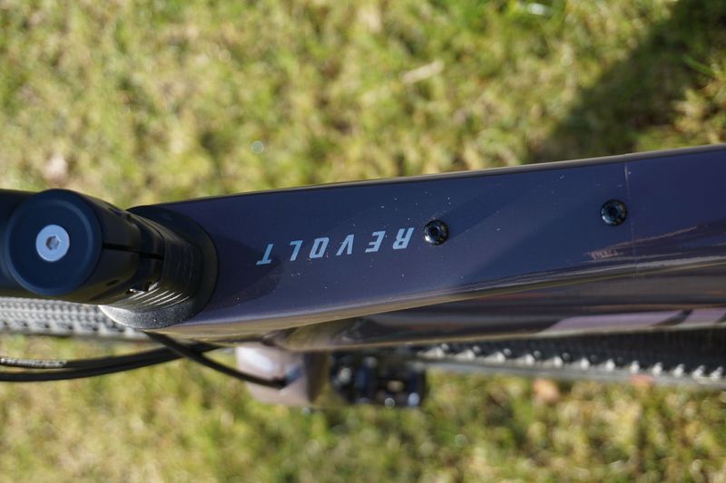 Giant Revolt Advanced 0 2023 2023 Road & Gravel d'occasion — image 5 sur 12