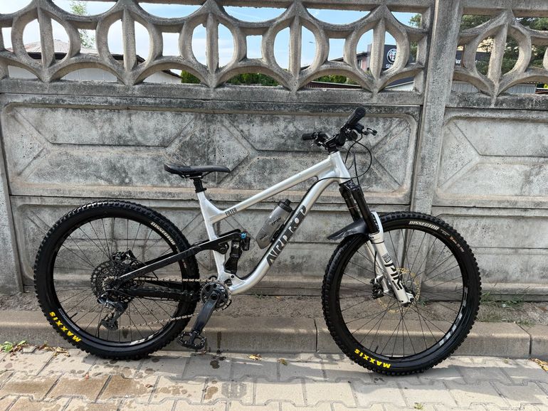 Airdrop Custom SRAM GX 2024 Mountainbike usato, Grigio chiaro — immagine 2 di 4