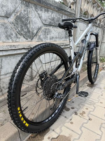 Airdrop Custom SRAM GX 2024 Mountainbike usato, Grigio chiaro — immagine 3 di 4