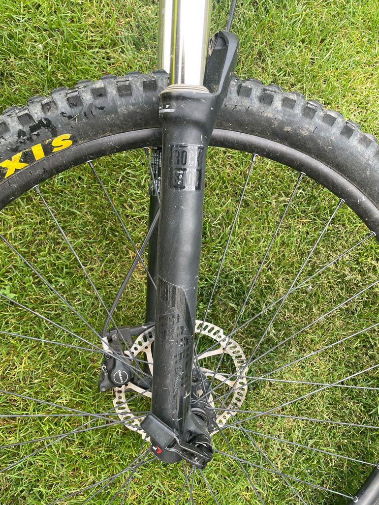 Used Specialiced Specialiced Custom Shimano Deore XT 2022 Mountainbike — image 10 of 11