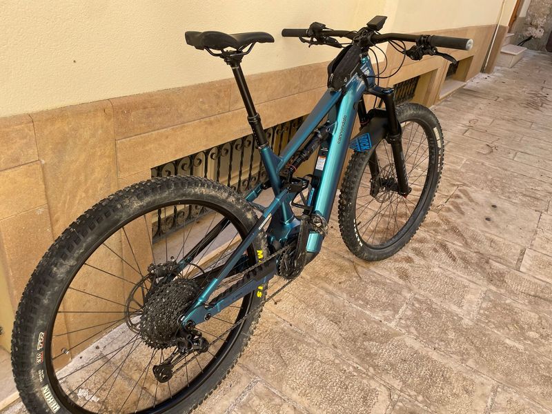 Cannondale Moterra 3 2023 Mountainbike usato, Blu — immagine 8 di 10