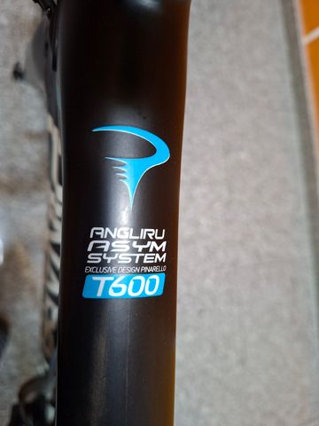 Brugt Pinarello Angliru Shimano 105 Di2 2020 Road & Gravel — billede 3 af 9