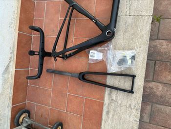 Used thrust Thrust Custom Frameset 2026 Road & Gravel, Black — image 3 of 5