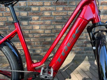 Tweedehands Trek Allant+ Shimano CUES 2025 Urban — afbeelding 8 van 8
