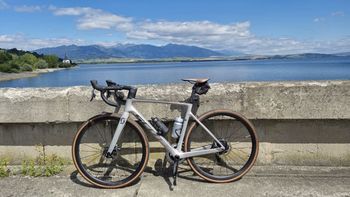 Used Scott Addict RC 10 2022 2022 Road & Gravel, Light Gray — image 2 of 4