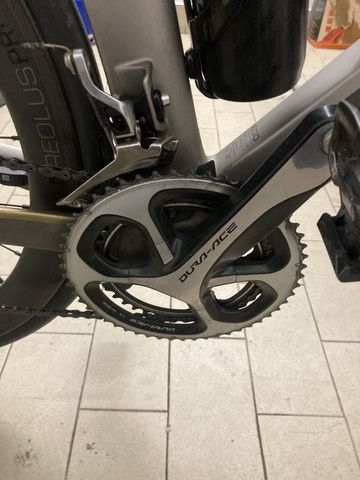 Used Trek Madone 9.5 2017 2017 Road & Gravel, Light Gray — image 16 of 23
