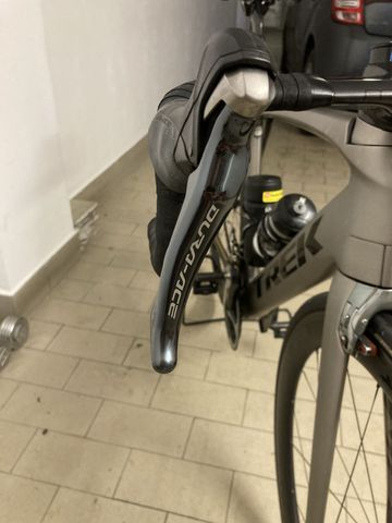 Used Trek Madone 9.5 2017 2017 Road & Gravel, Light Gray — image 20 of 23