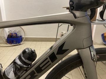 Used Trek Madone 9.5 2017 2017 Road & Gravel, Light Gray — image 13 of 23