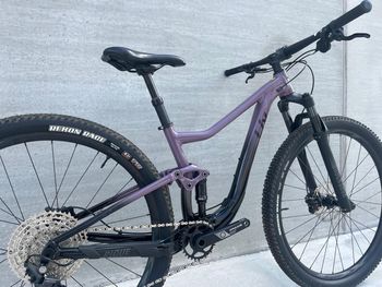 Used Liv Pique 29 2 2022 2022 Mountainbike, Purple, 29 — image 3 of 9