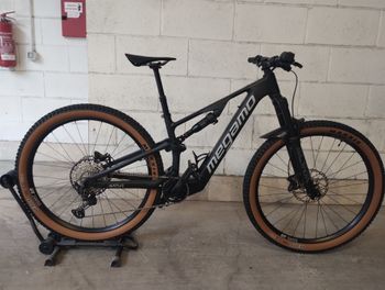 Megamo, NATIVE Shimano Deore XT