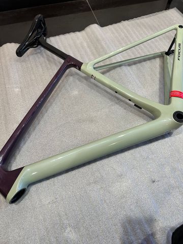 Focus IZALCO MAX 8.8 2024 Frameset 2024 Road & Gravel usato, Verde — immagine 5 di 8