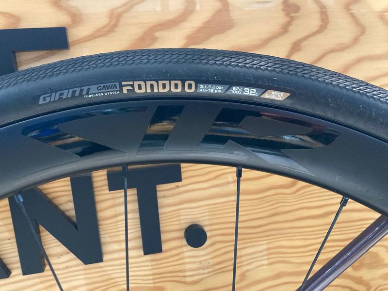 Gebrauchtes Giant Defy Advanced 0 2026 2026 Road & Gravel, Blau — Bild 4 von 8