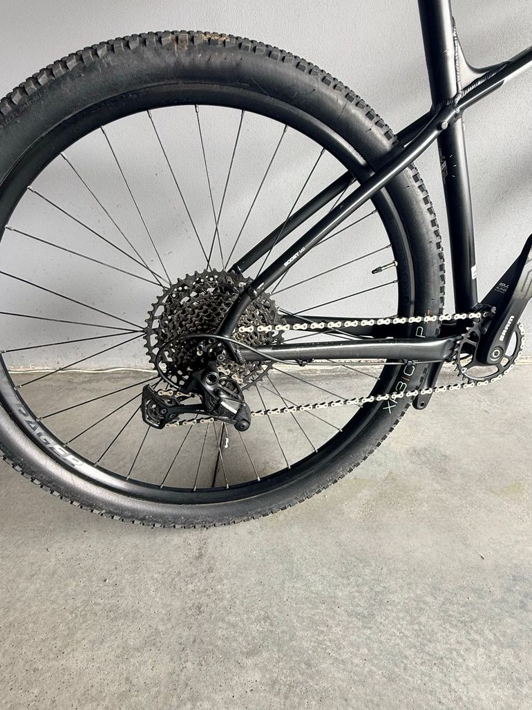 Used Trek X-caliber SRAM Rival 2023 Mountainbike — image 6 of 7