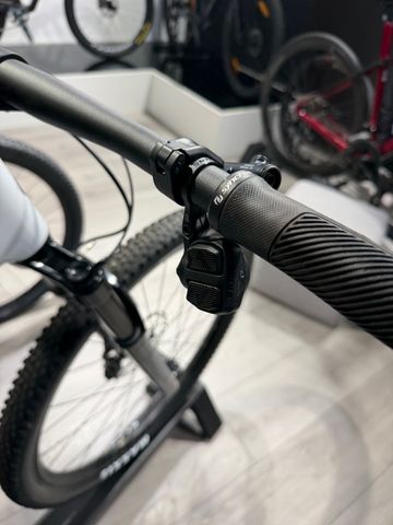 Używany Scott Spark RC Team 2025 2025 Mountainbike — zdjęcie 3 z 4