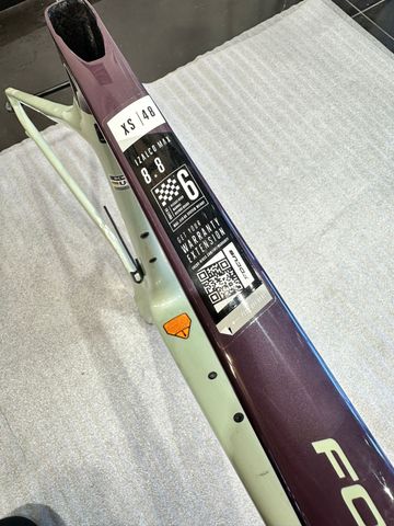 Używany Focus IZALCO MAX 8.8 2024 Frameset 2024 Road & Gravel — zdjęcie 3 z 5