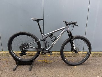 Gebrauchtes Specialized Epic 8 Pro - SRAM X0 AXS, RockShox Ultimate Flight Attendant 2026 2026 MTB