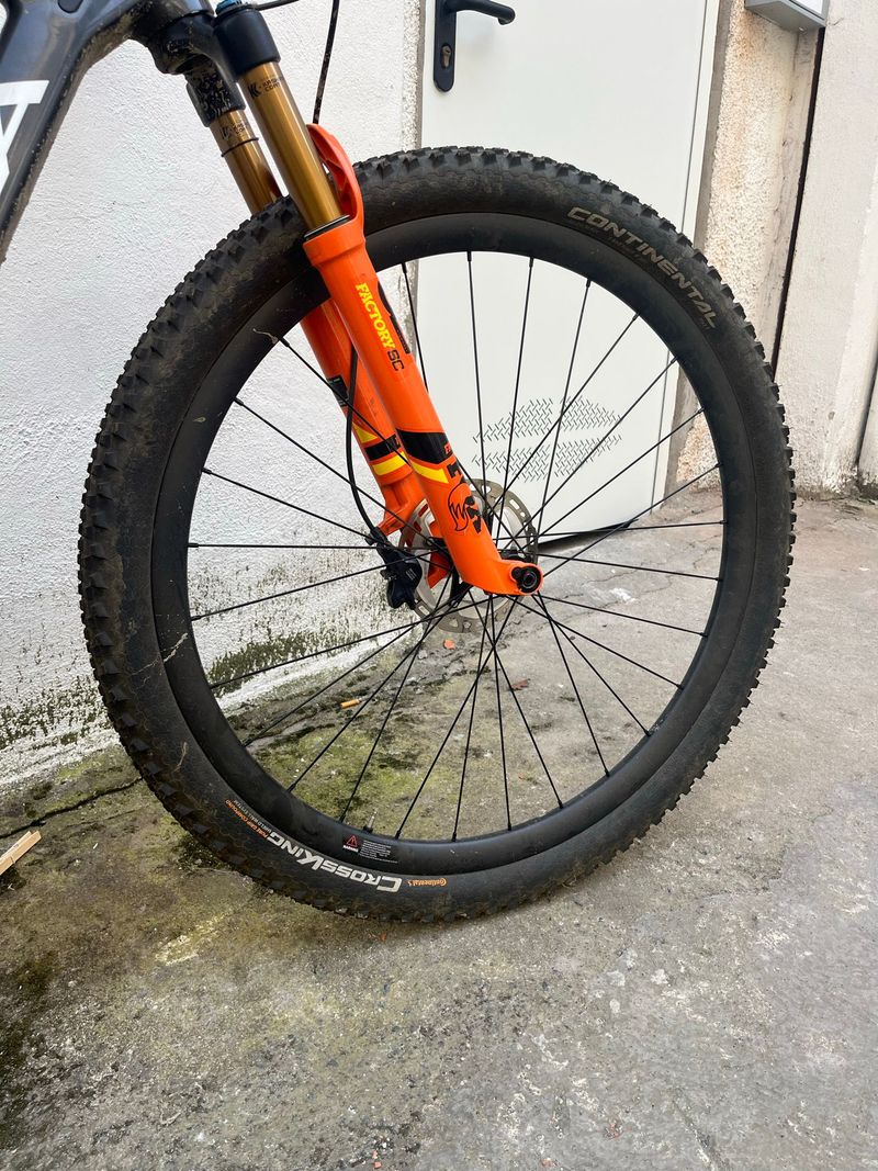 Used Orbea Oiz Shimano SLX 2021 Mountainbike, Blue — image 10 of 12