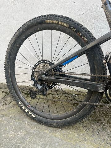 Used Orbea Oiz Shimano SLX 2021 Mountainbike, Blue — image 11 of 12