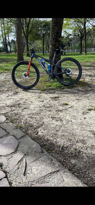 Used Orbea Oiz Shimano SLX 2021 Mountainbike, Blue — image 1 of 12