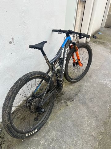 Used Orbea Oiz Shimano SLX 2021 Mountainbike, Blue — image 9 of 12