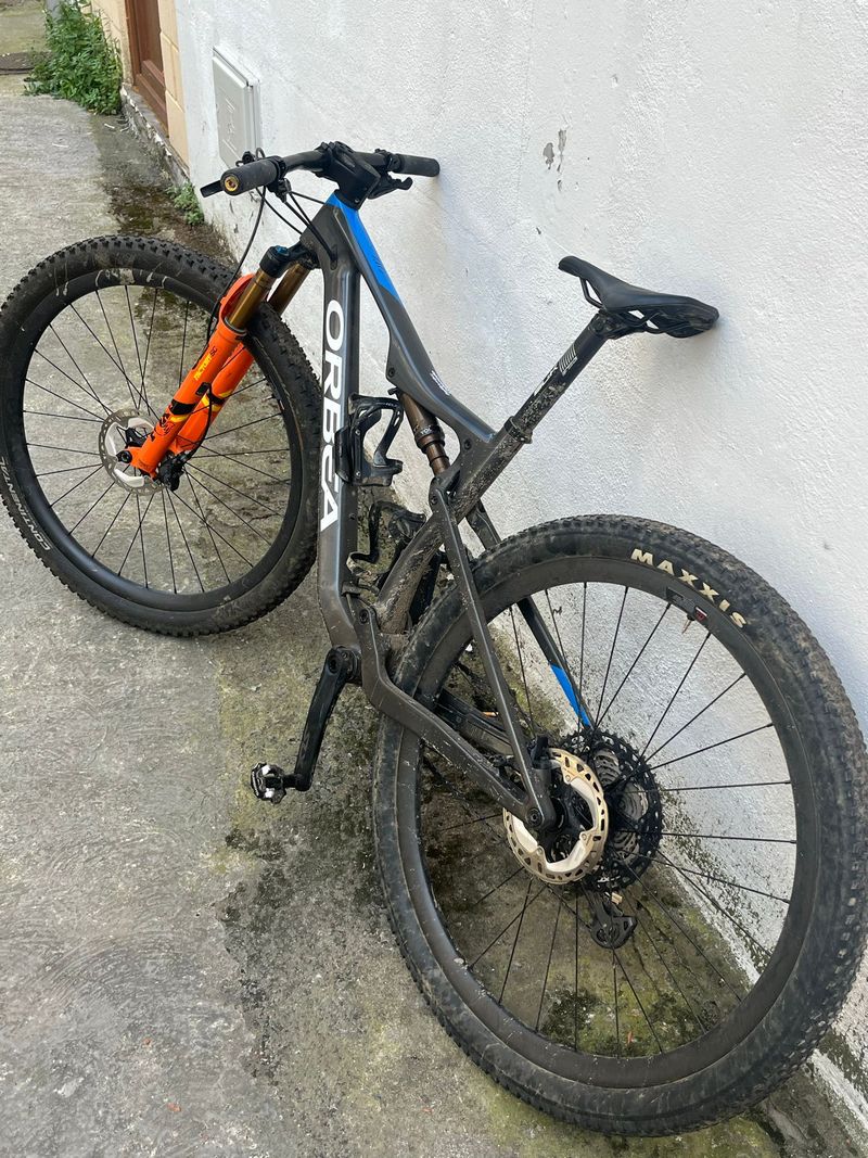 Used Orbea Oiz Shimano SLX 2021 Mountainbike, Blue — image 4 of 12