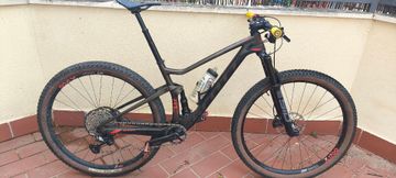 Scott Spark RC 900 Pro 2019 2019 Mountainbike usato, Nero — immagine 1 di 5
