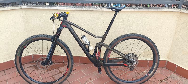 Scott Spark RC 900 Pro 2019 2019 Mountainbike usato, Nero — immagine 2 di 5