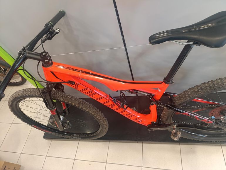 Used Specialized Epic SRAM GX 2015 Mountainbike, Red — image 5 of 5