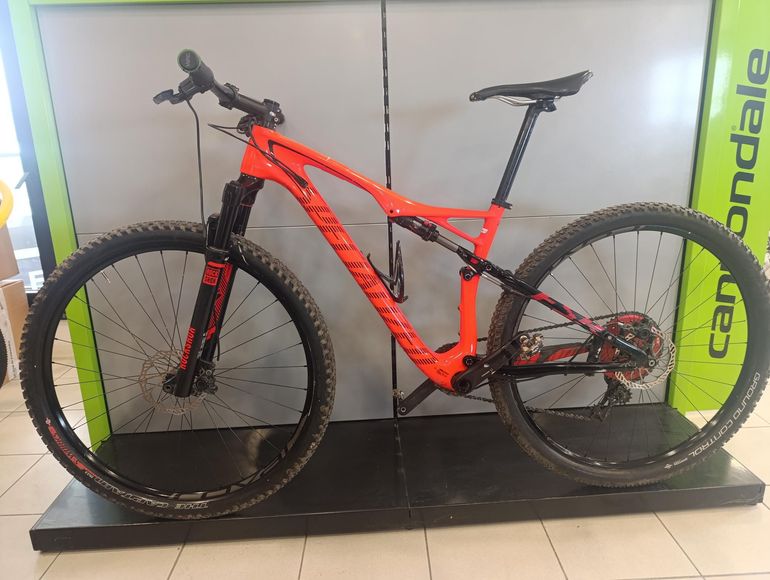 Used Specialized Epic SRAM GX 2015 Mountainbike, Red — image 2 of 5