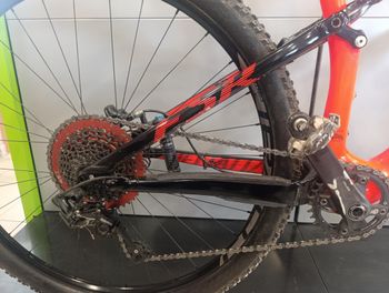 Used Specialized Epic SRAM GX 2015 Mountainbike, Red — image 4 of 5