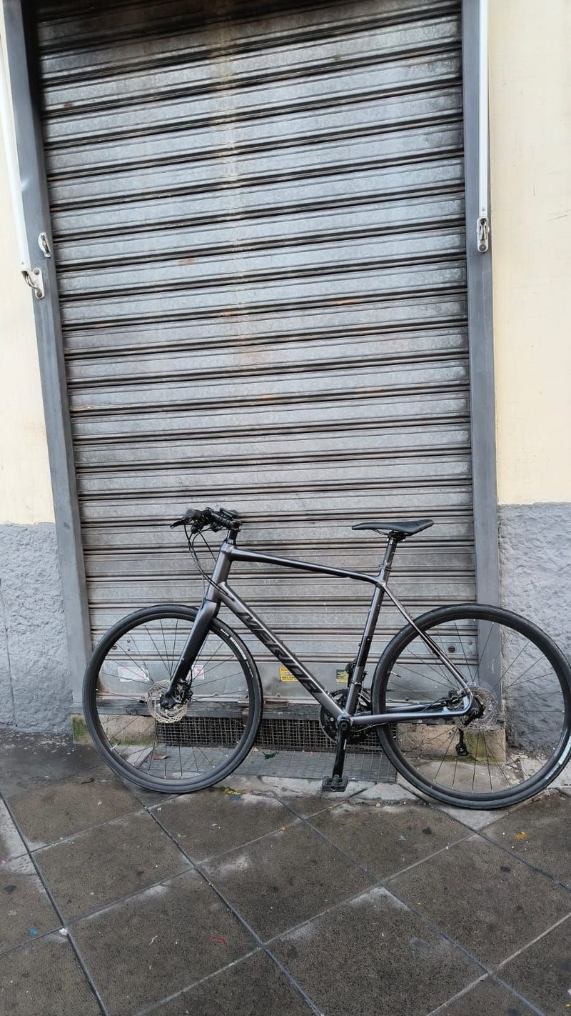 Merida SPEEDER 300 2022 2022 Urban d'occasion — image 1 sur 3