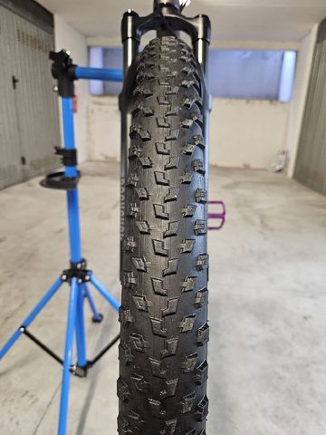 Używany Specialized Rockhopper Shimano Deore XT 2025 Mountainbike — zdjęcie 8 z 12