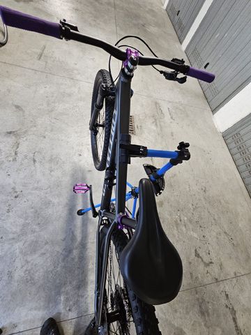 Używany Specialized Rockhopper Shimano Deore XT 2025 Mountainbike — zdjęcie 9 z 12