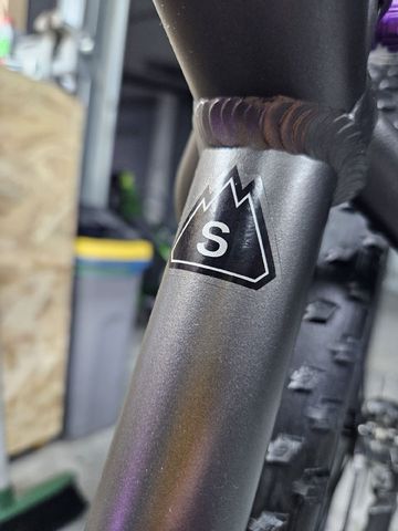 Używany Specialized Rockhopper Shimano Deore XT 2025 Mountainbike — zdjęcie 7 z 12
